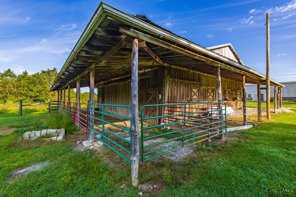 1573 Cedar Mills Road Blue Creek, OH 45616