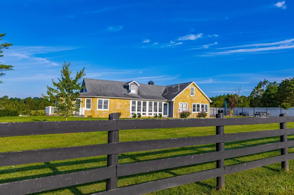 1573 Cedar Mills Road Blue Creek, OH 45616