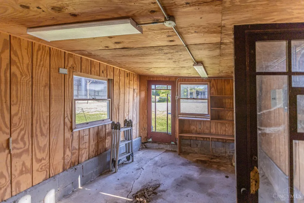 1573 Cedar Mills Road Blue Creek, OH 45616