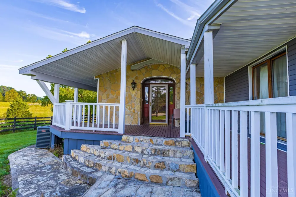 1573 Cedar Mills Road Blue Creek, OH 45616