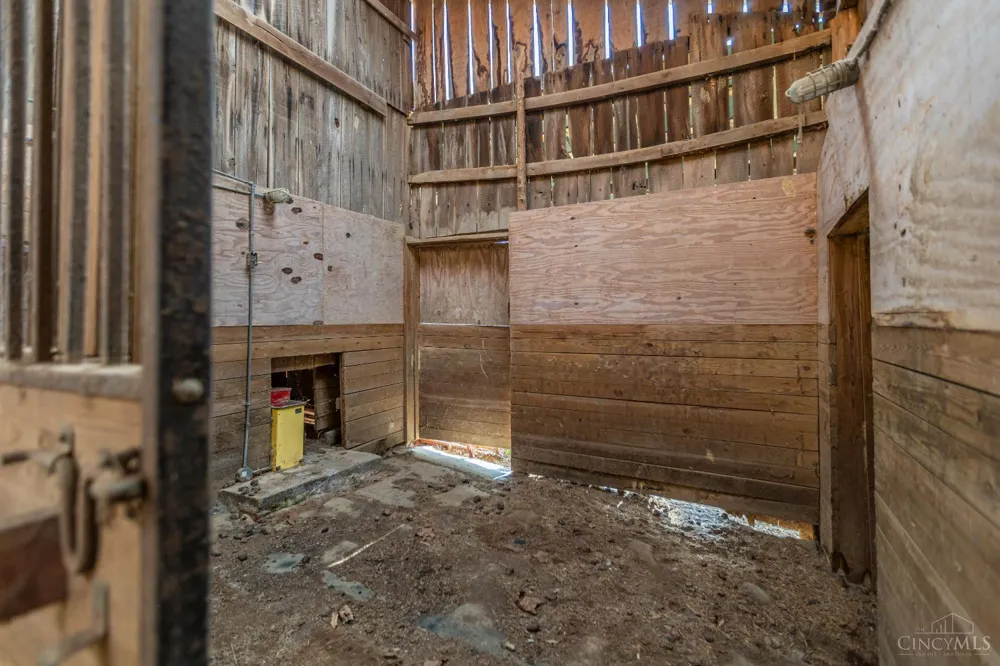 1573 Cedar Mills Road Blue Creek, OH 45616