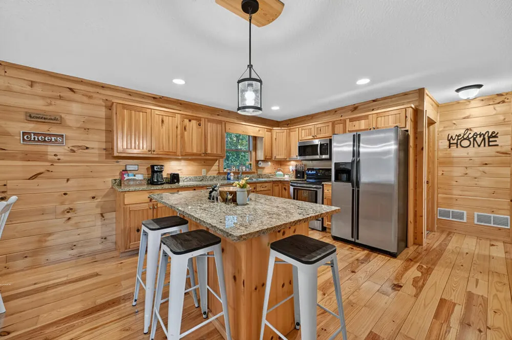 22 Kings Court Ellijay, GA 30540