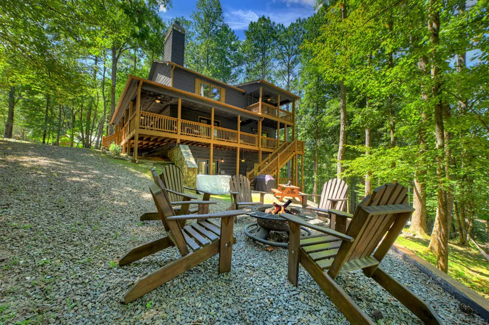 22 Kings Court Ellijay, GA 30540