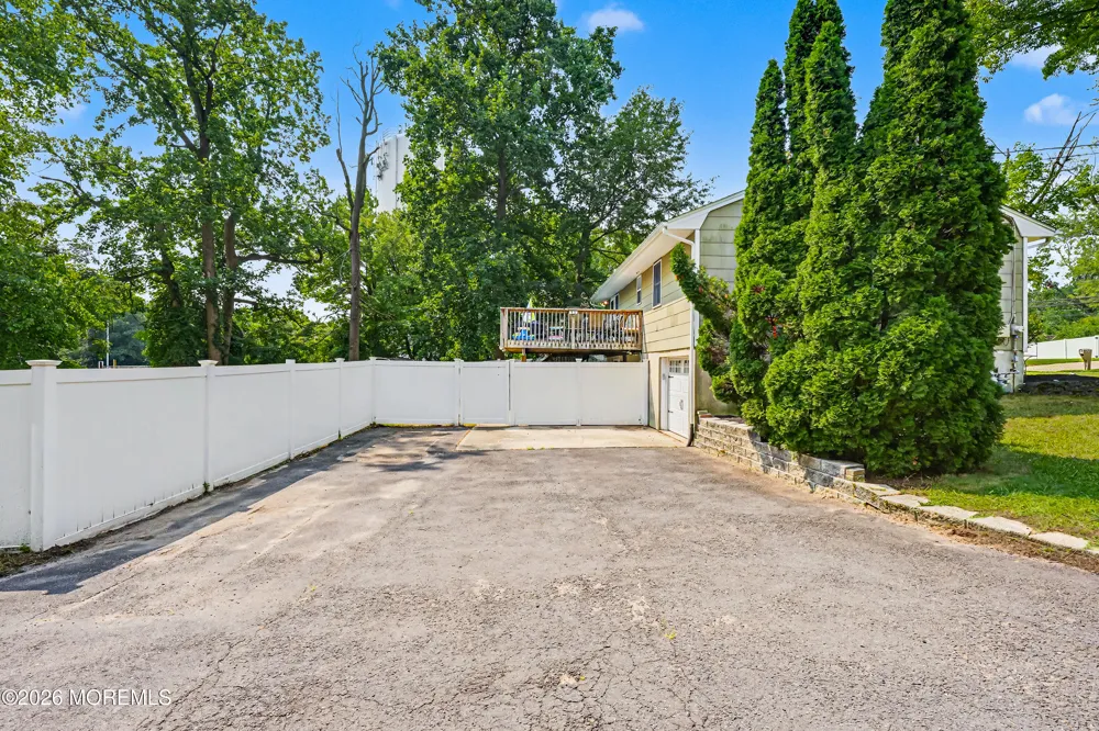 54 Middlesex Road Matawan, NJ 07747
