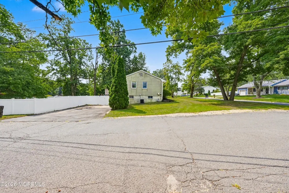 54 Middlesex Road Matawan, NJ 07747