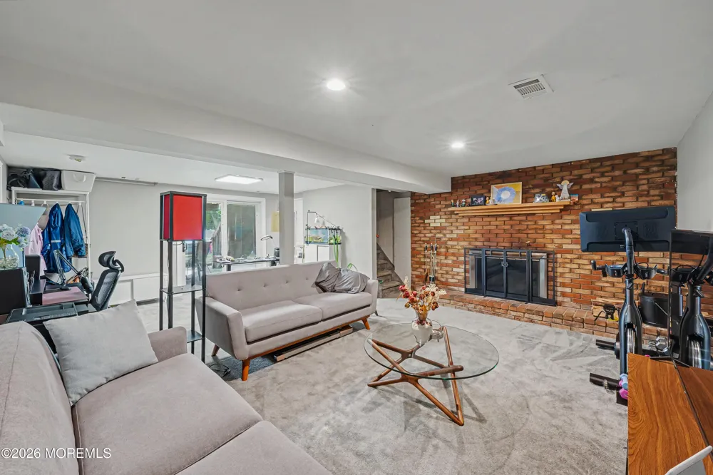 54 Middlesex Road Matawan, NJ 07747