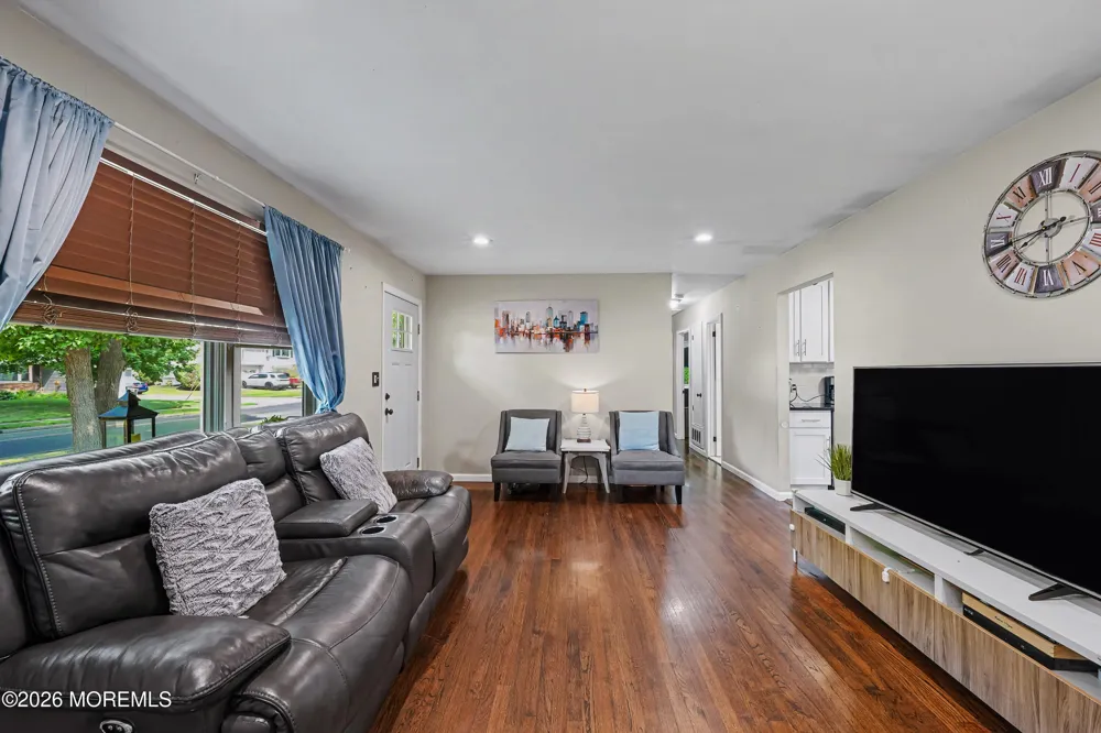 54 Middlesex Road Matawan, NJ 07747