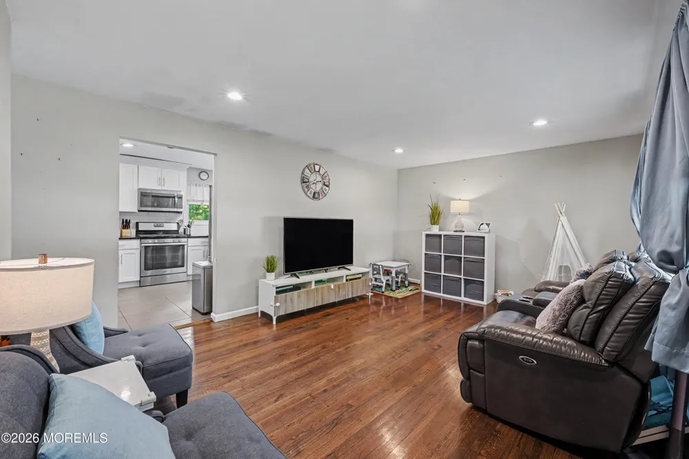 54 Middlesex Road Matawan, NJ 07747