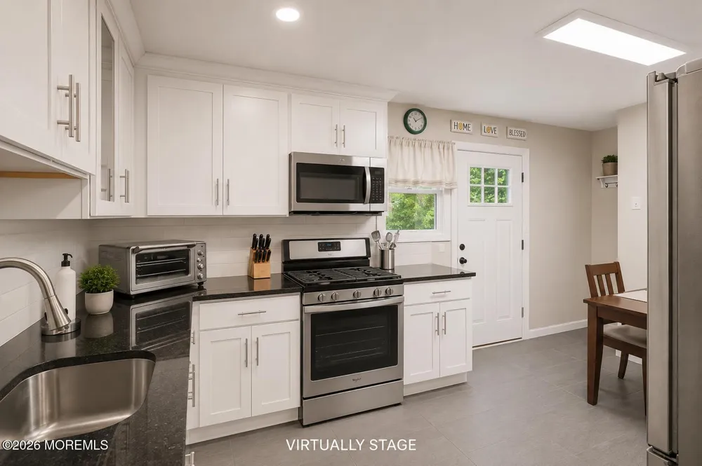 54 Middlesex Road Matawan, NJ 07747