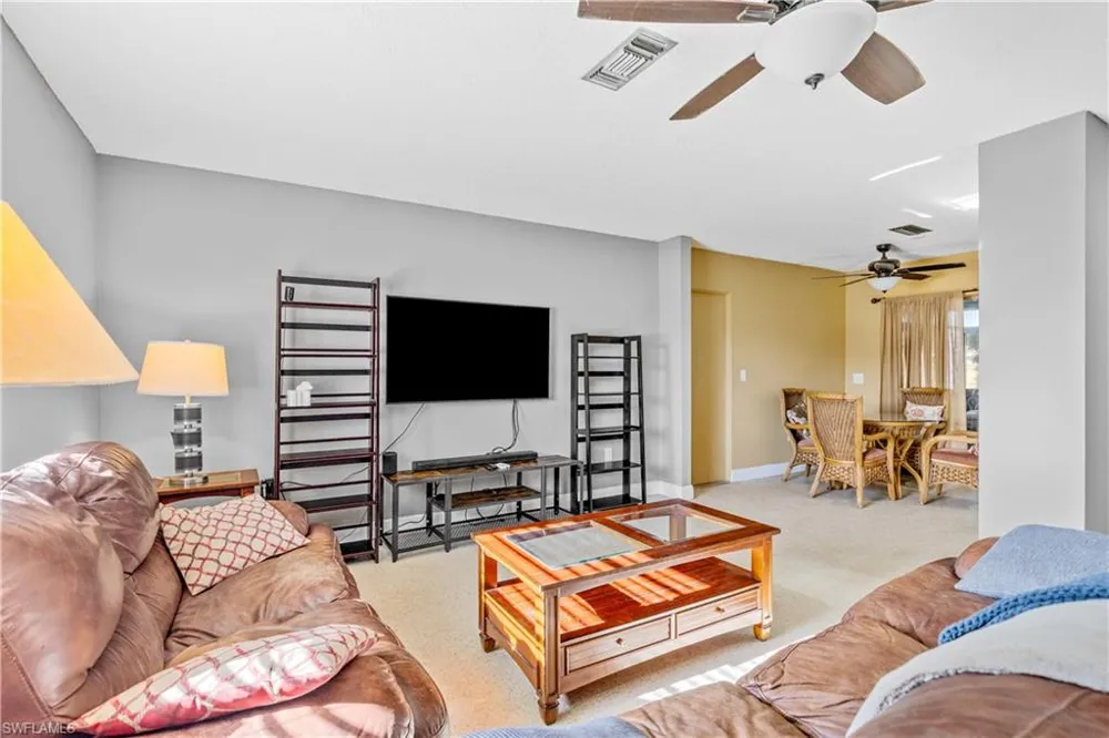 1402 SE 8th Place Cape Coral, FL 33990