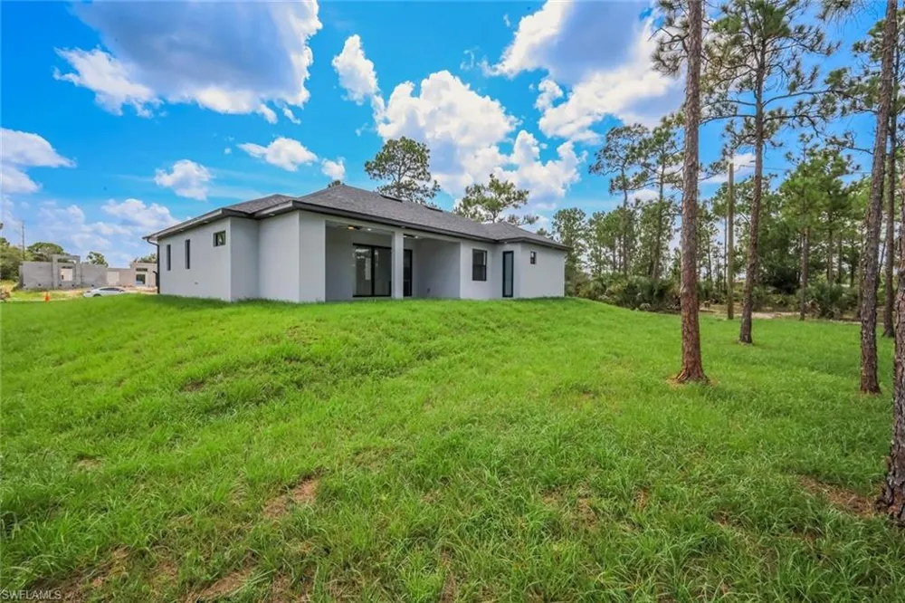 1315 Cortez Avenue Lehigh Acres, FL 33972