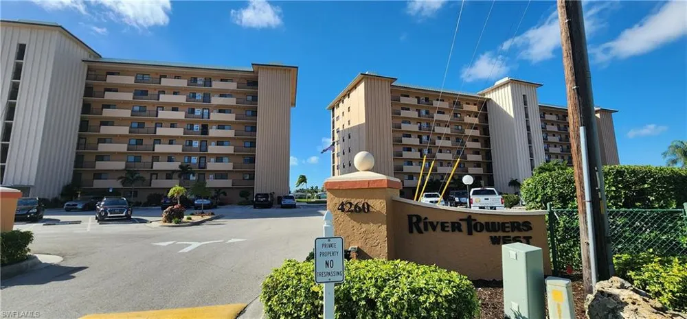 4260 SE 20th Place #208 Cape Coral, FL 33904