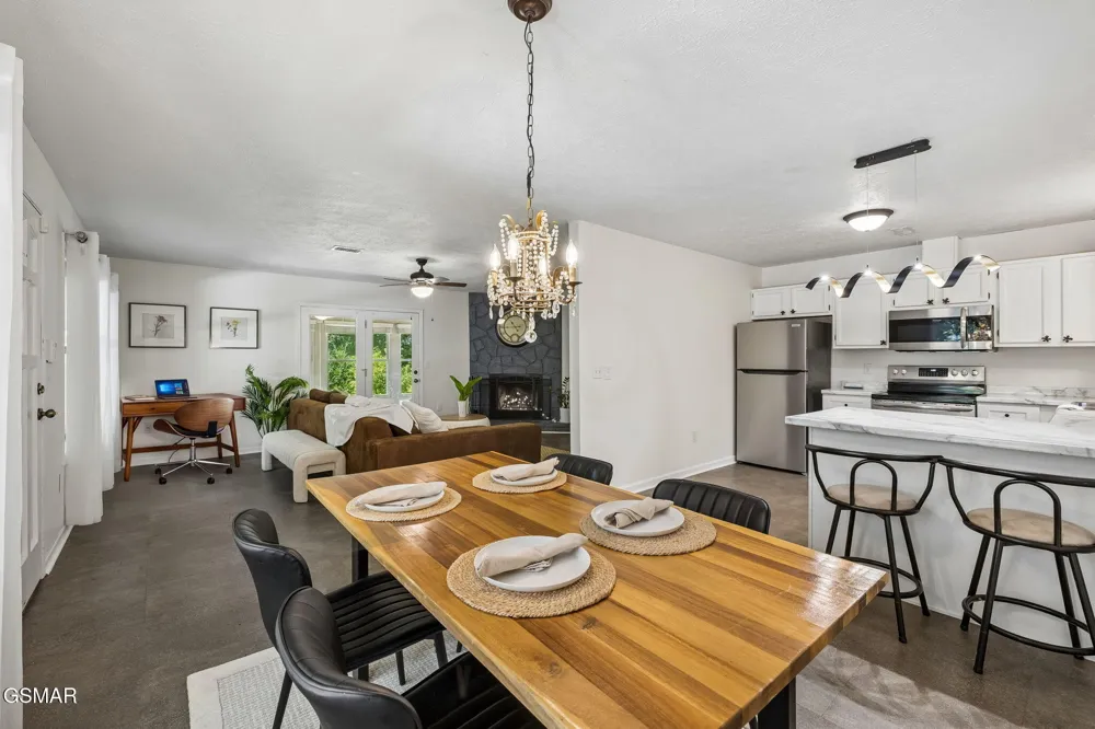 410 Owenwood Drive Sevierville, TN 37876