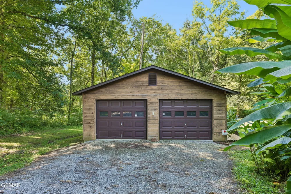 410 Owenwood Drive Sevierville, TN 37876