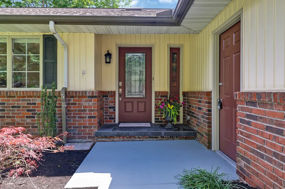 15 Meadowlark Cir Crossville, TN 38558
