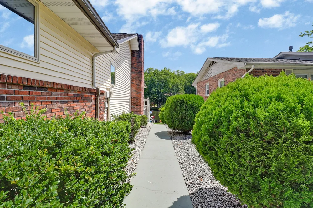 15 Meadowlark Cir Crossville, TN 38558