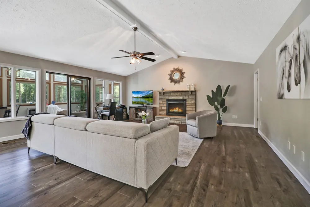 15 Meadowlark Cir Crossville, TN 38558