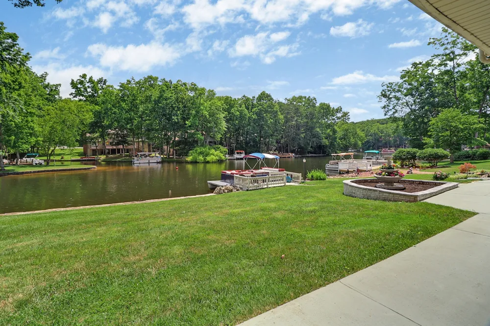 15 Meadowlark Cir Crossville, TN 38558