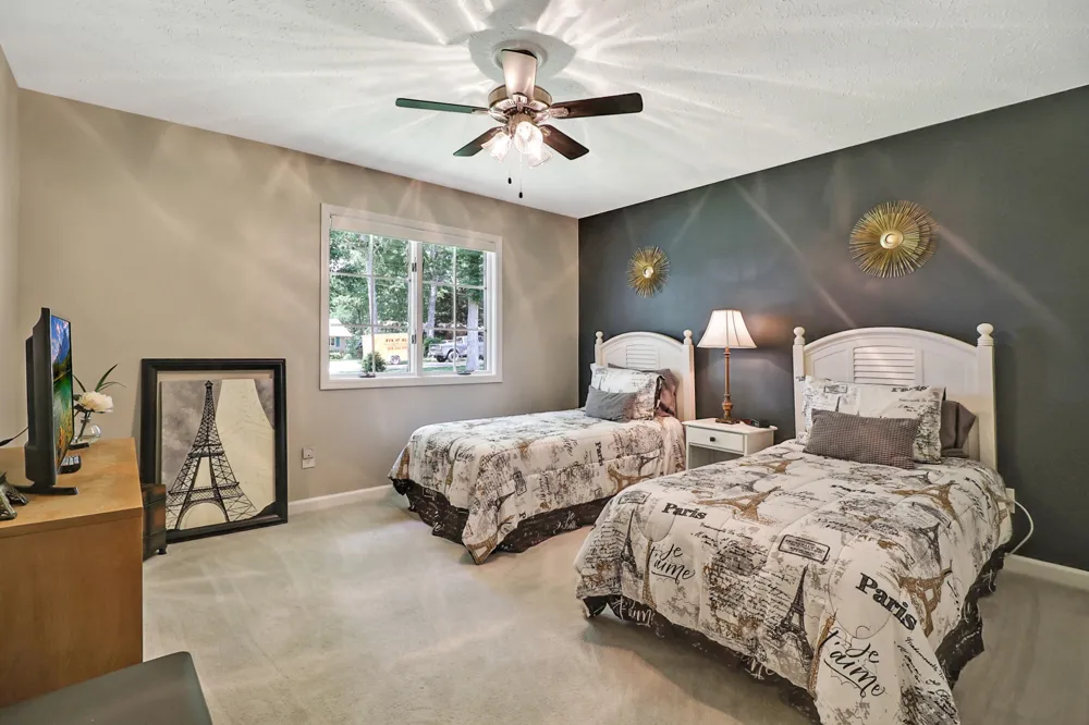15 Meadowlark Cir Crossville, TN 38558