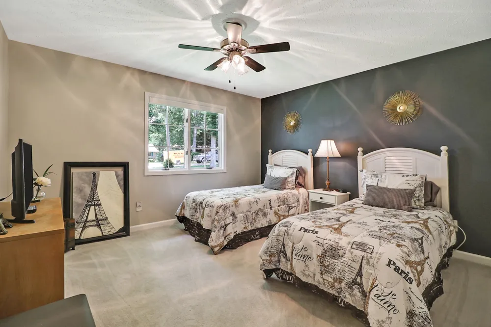 15 Meadowlark Cir Crossville, TN 38558