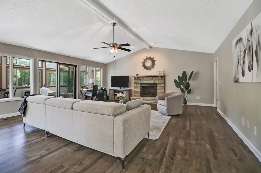 15 Meadowlark Cir Crossville, TN 38558