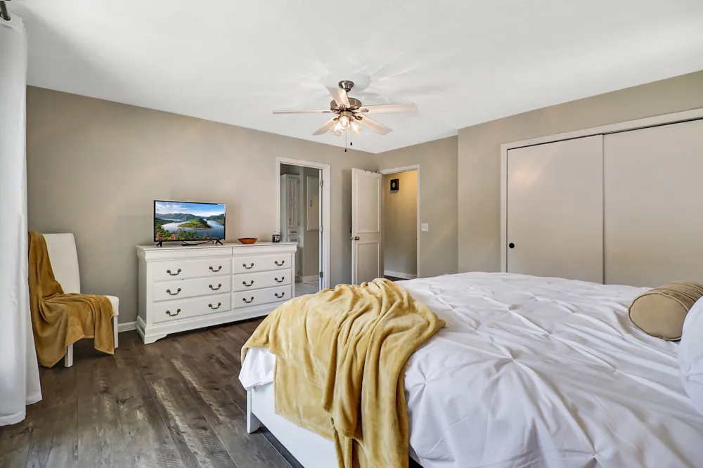 15 Meadowlark Cir Crossville, TN 38558