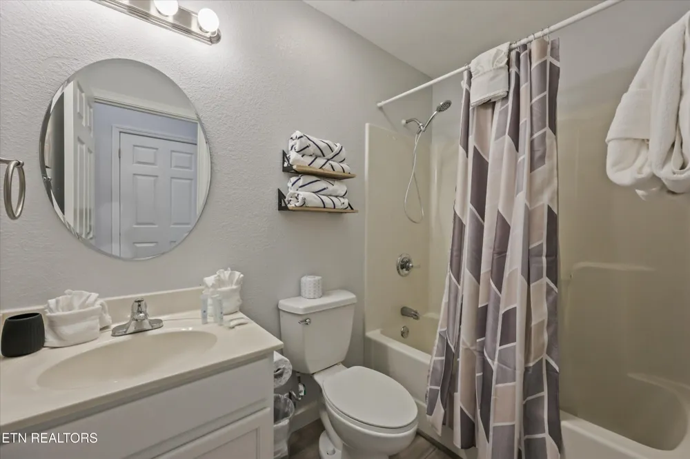 541 Johnson Lane #2 Gatlinburg, TN 37738
