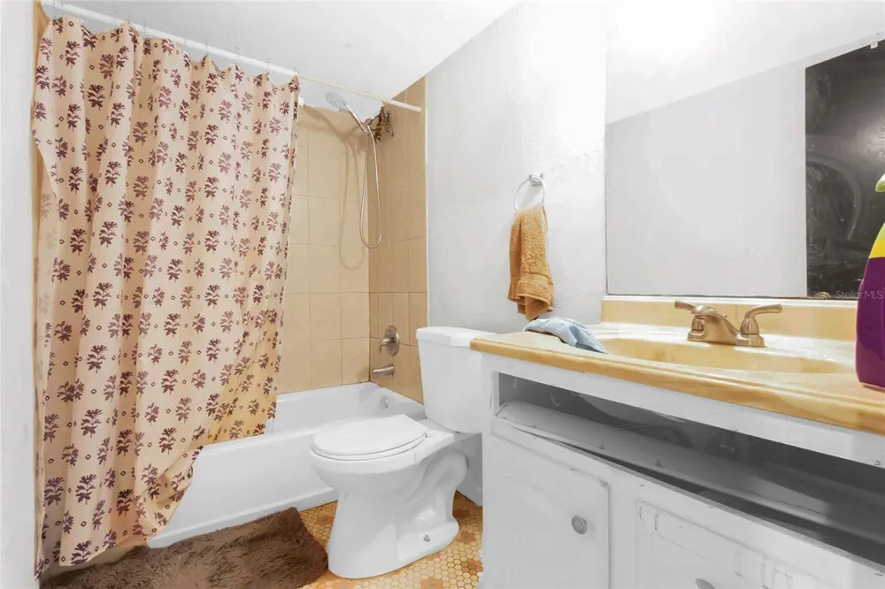 2504 CITRUS CLUB LANE #301 Orlando, FL 32839