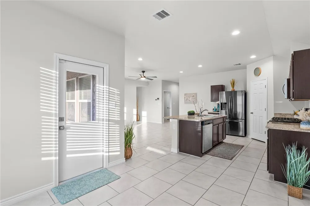 3909 Shiva Drive Corpus Christi, TX 78410