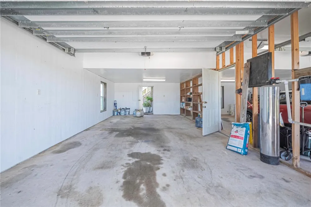 401 Old Salt Lake Rockport, TX 78382