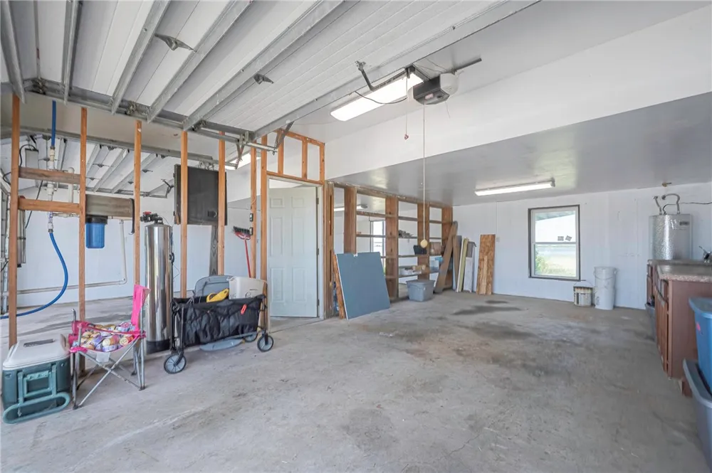 401 Old Salt Lake Rockport, TX 78382
