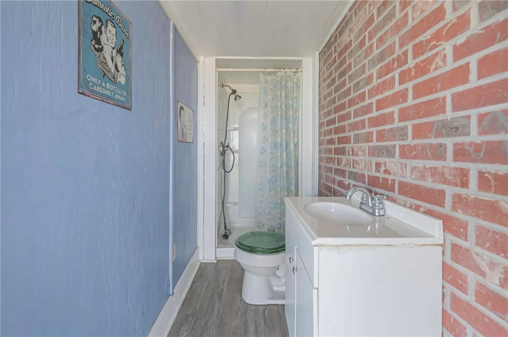 401 Old Salt Lake Rockport, TX 78382