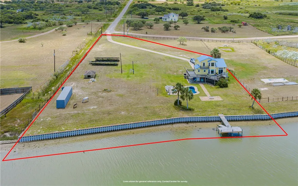 401 Old Salt Lake Rockport, TX 78382