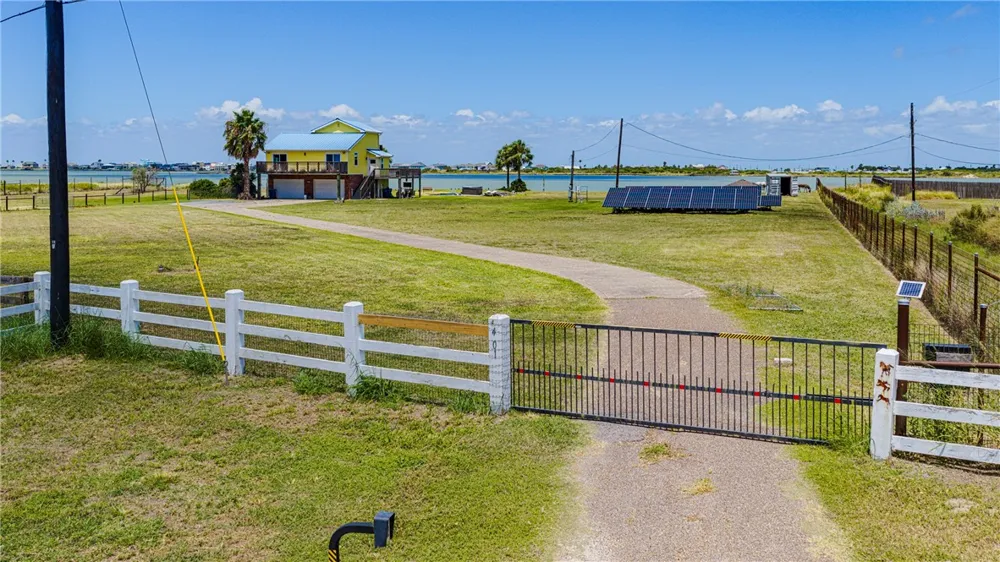 401 Old Salt Lake Rockport, TX 78382