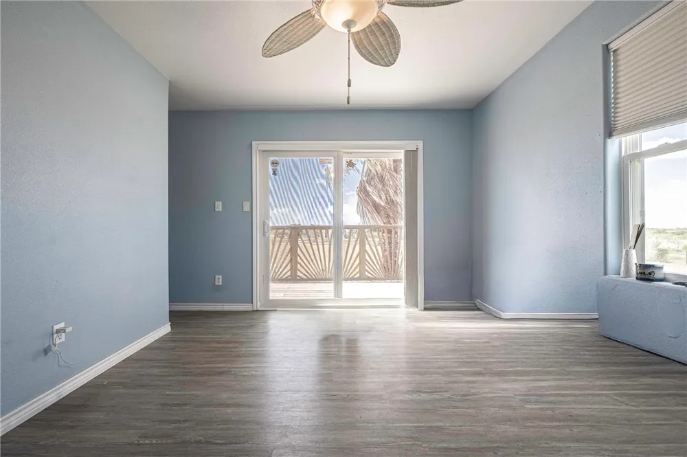 401 Old Salt Lake Rockport, TX 78382