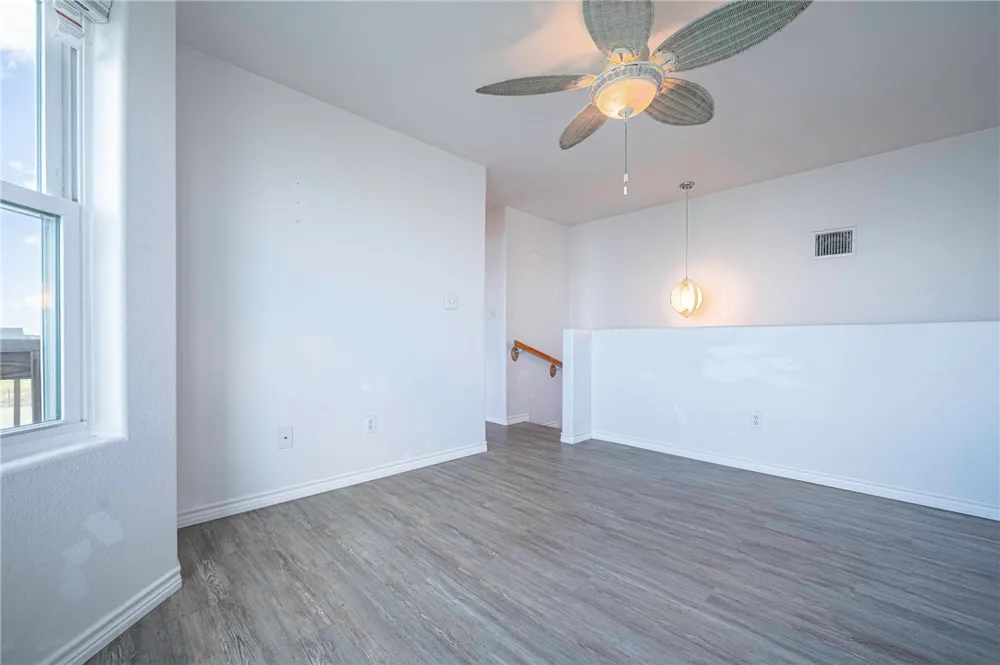 401 Old Salt Lake Rockport, TX 78382