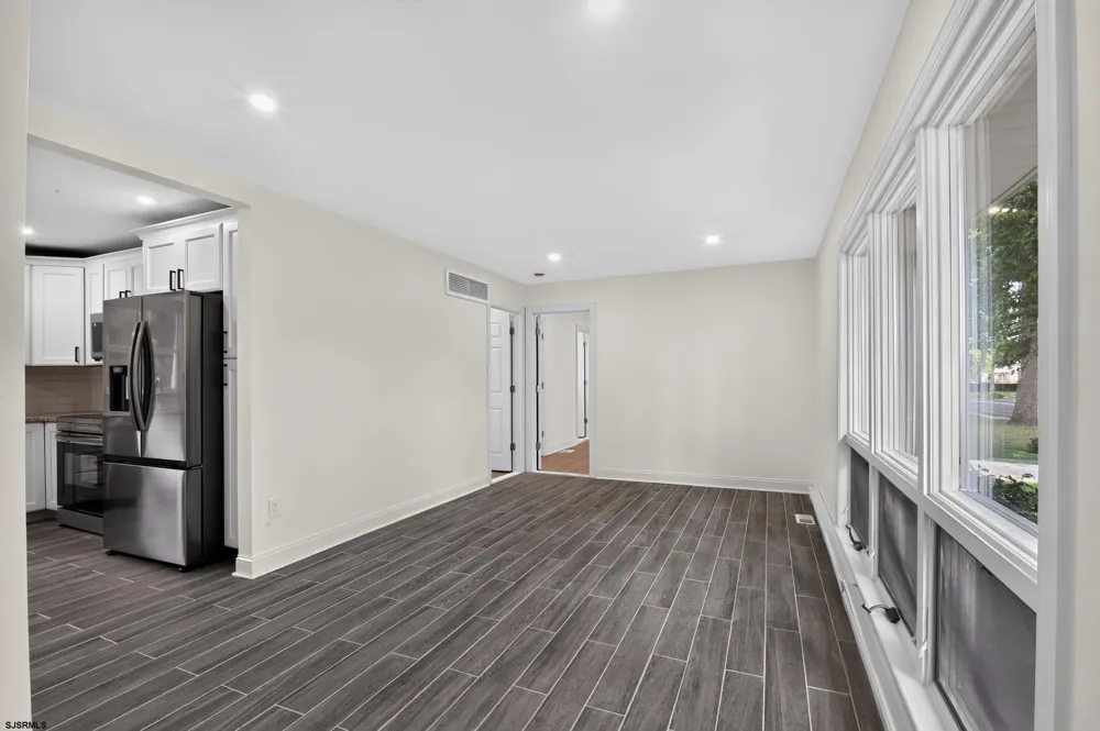 12 Oakview Dr Northfield, NJ 08225