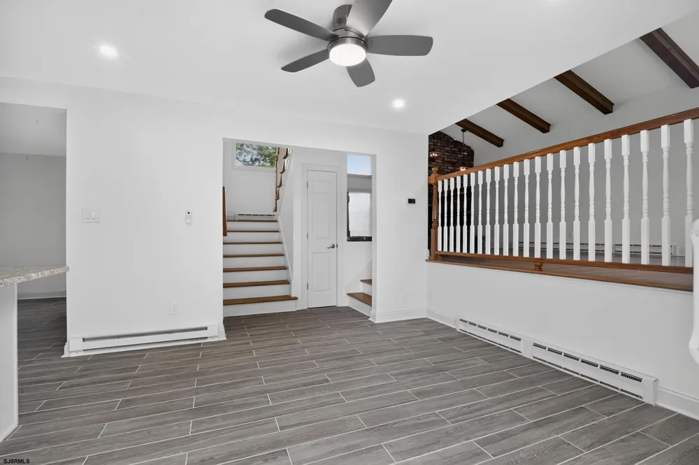 12 Oakview Dr Northfield, NJ 08225