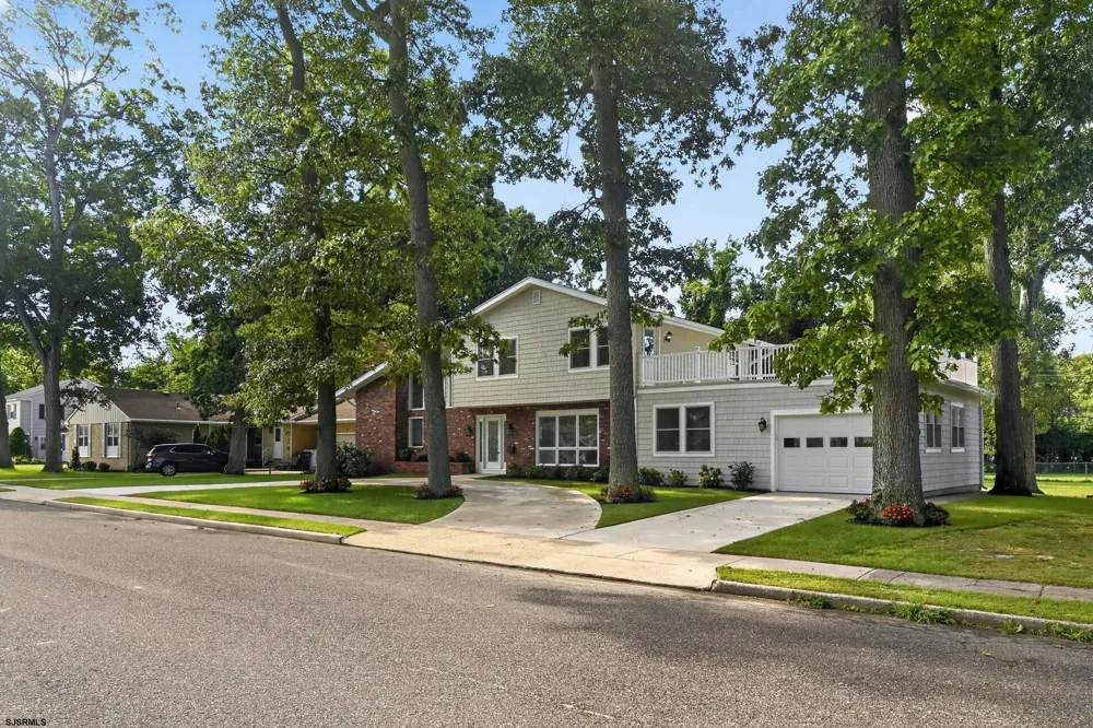 12 Oakview Dr Northfield, NJ 08225