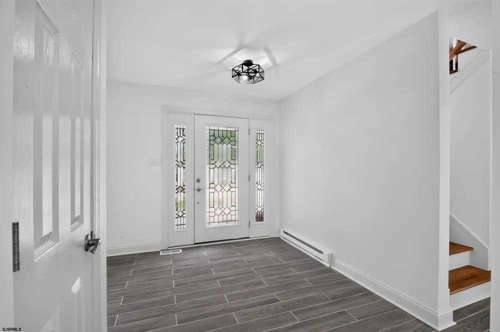 12 Oakview Dr Northfield, NJ 08225