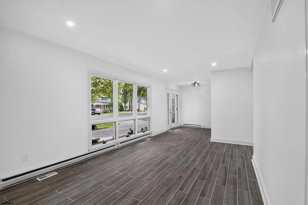 12 Oakview Dr Northfield, NJ 08225