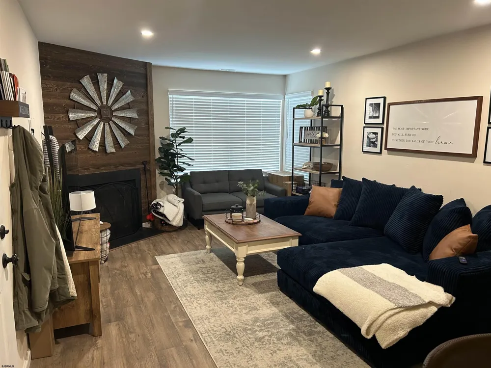 132 Driftwood Ct Smithville, NJ 08205