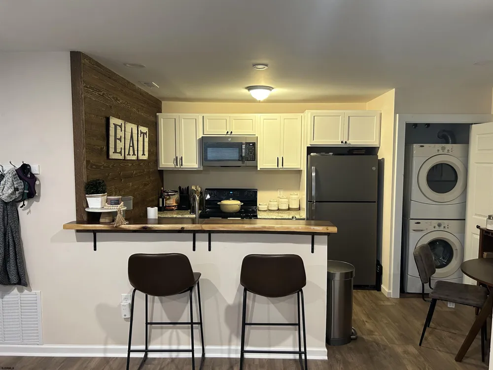 132 Driftwood Ct Smithville, NJ 08205