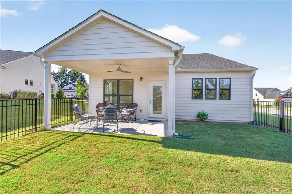 5939 Rollingwood Way Hoschton, GA 30548