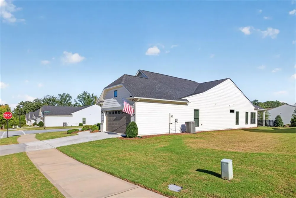5939 Rollingwood Way Hoschton, GA 30548