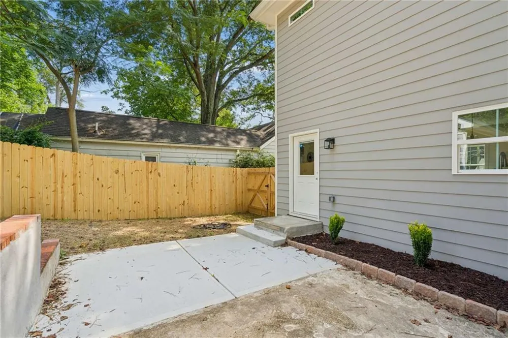 544 Westmeath Drive SW Atlanta, GA 30310