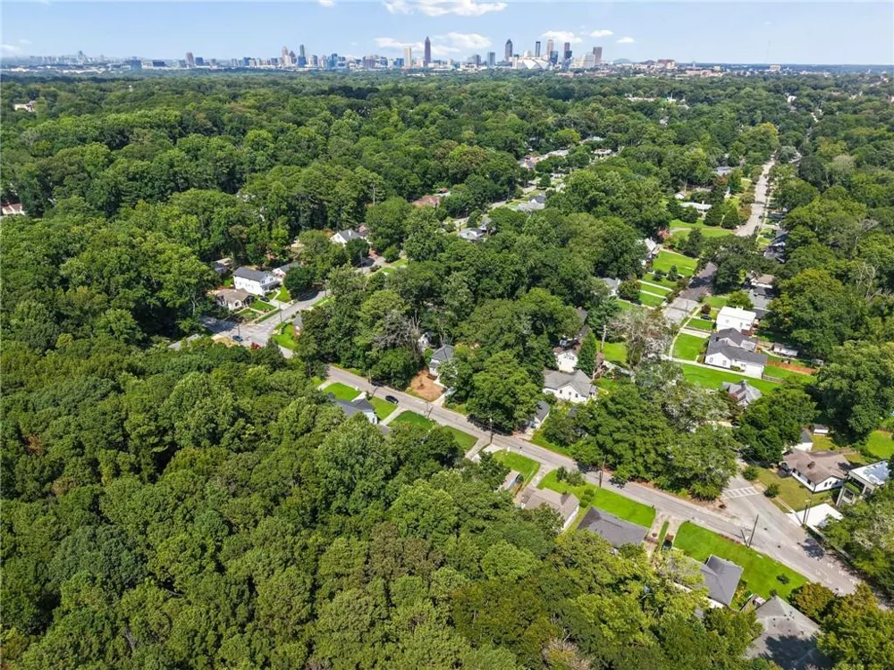 544 Westmeath Drive SW Atlanta, GA 30310