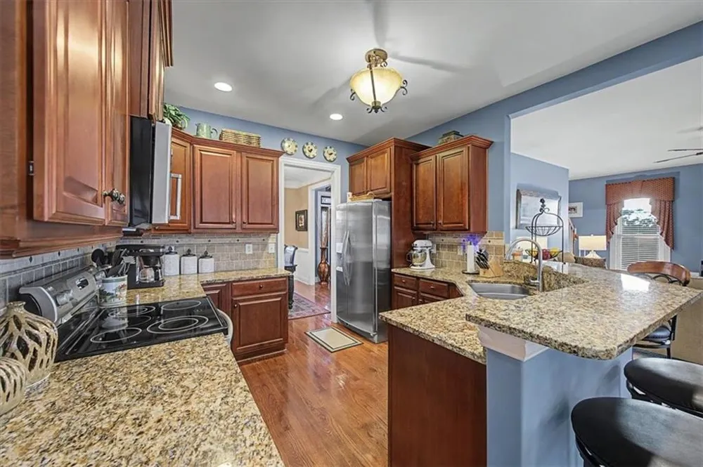 20 Lake Overlook Drive White, GA 30184