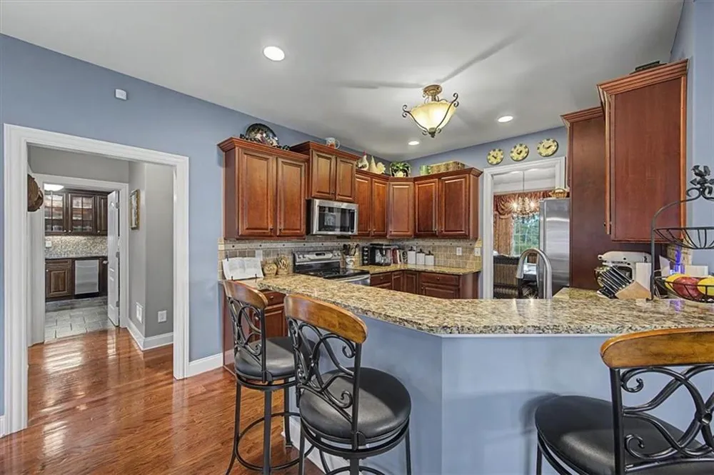 20 Lake Overlook Drive White, GA 30184