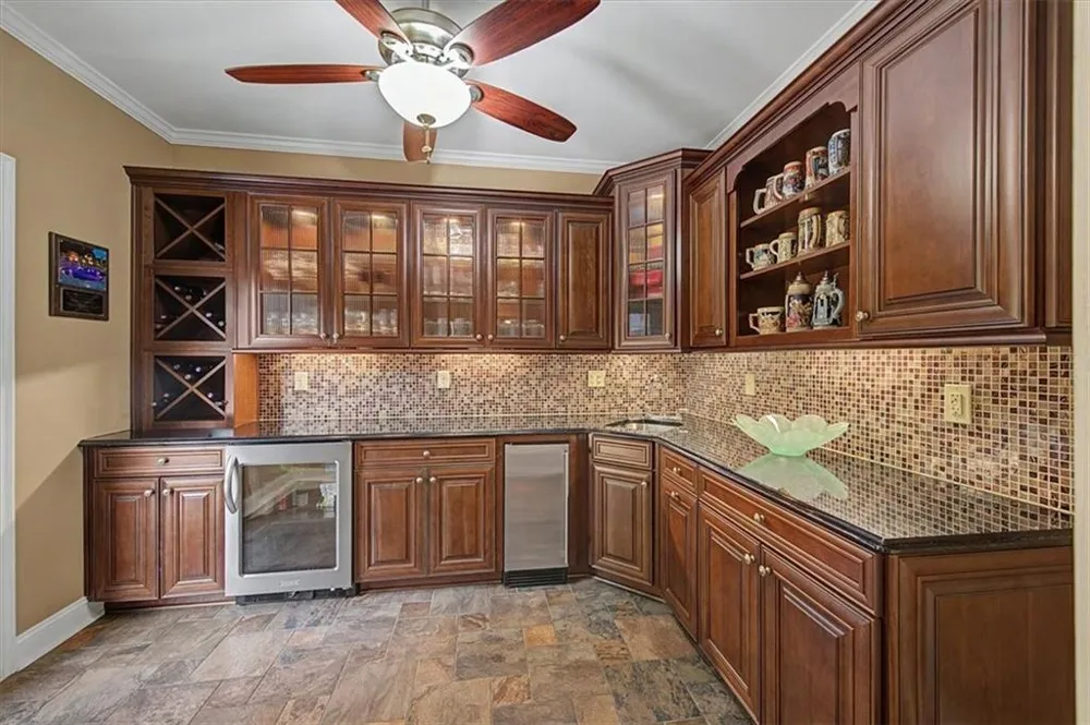 20 Lake Overlook Drive White, GA 30184